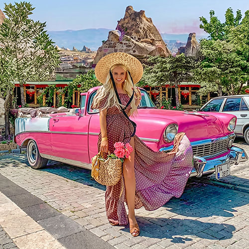 1958 Chevrolet Bel Air (pink) classic car tour in Cappadocia